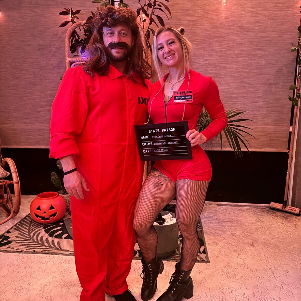 Spirit Halloween Escaped Convict and  Confined Cutie Costume